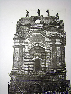 Разрушение колокольни в 1938 г. Архивное фото