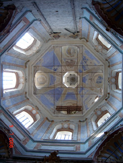 Купол (небо) Покровского храма изнутри